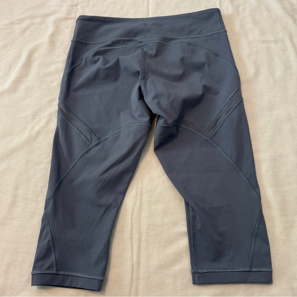 Lululemon 8 Cool to Street Crop Capri Leggings ~ Blue Sheer Low Rise - Picture 3 of 8